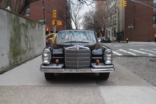 1968 Mercedes-Benz 200-Series -- - photo 2