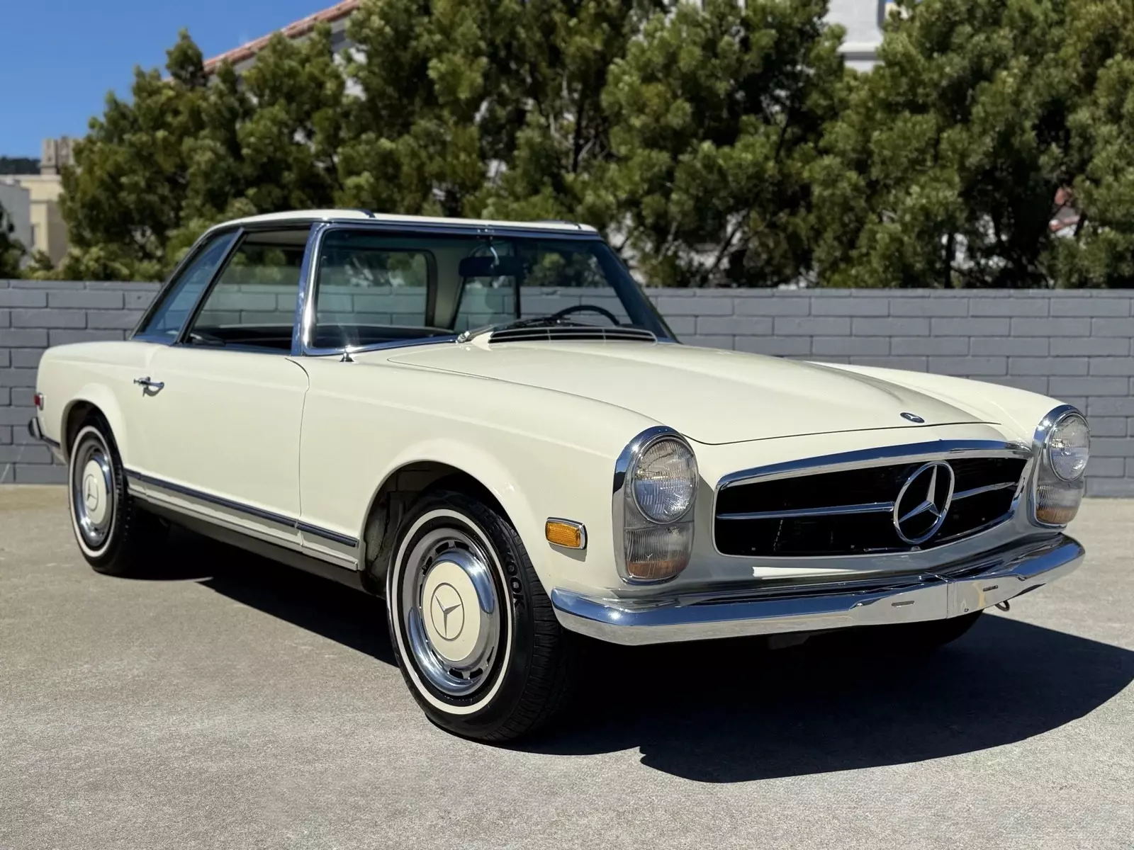 1968 Mercedes-Benz 280 SL Convertible Brown 1968 Mercedes-Benz 280 SL