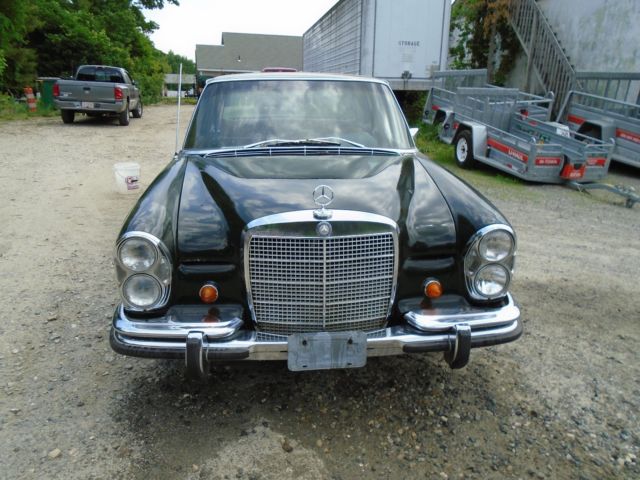 1968 Mercedes-Benz 200-Series