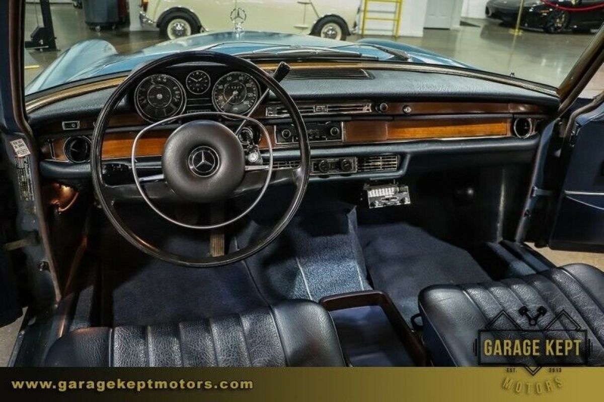1968 Mercedes-Benz 200-Series - photo 4