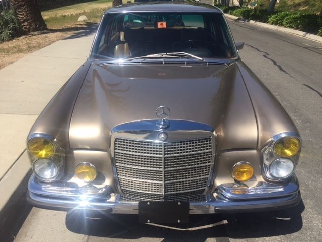 1968 Mercedes-Benz 300SEL 6.3- European edition 1968 Mercedes-Benz 300-Series