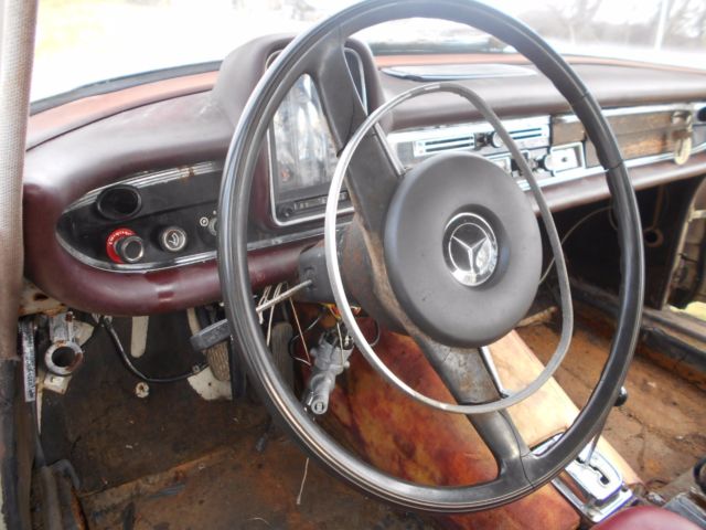 1968 Mercedes-Benz 200-Series - photo 11