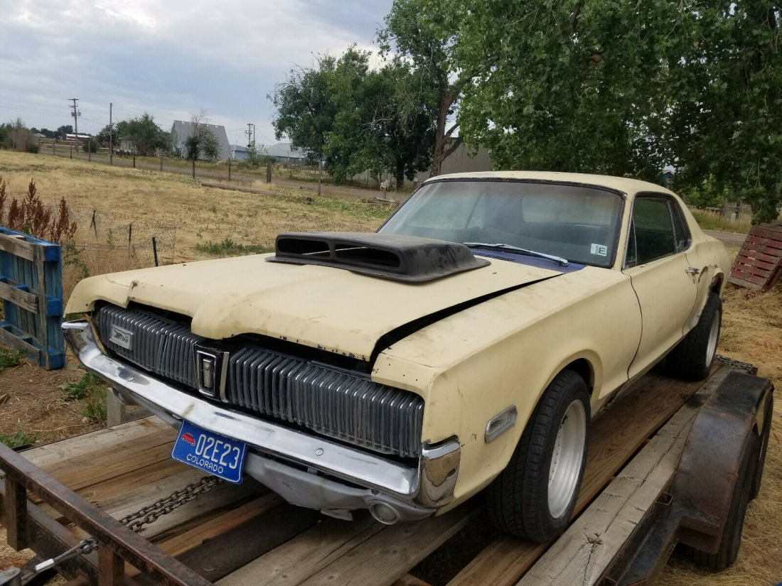 1968 Mercury Cougar Bucket seat consol - photo 3