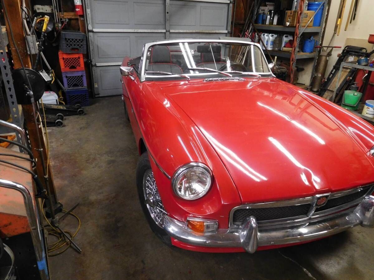 1968 MG MGB MGB, Replaced clutch, Resealed Engine and trans, New tires - photo 2