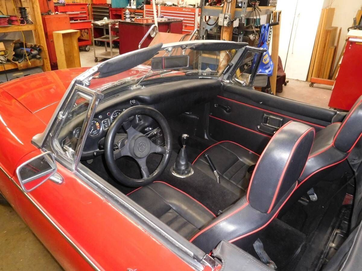 1968 MG MGB MGB, Replaced clutch, Resealed Engine and trans, New tires - photo 4