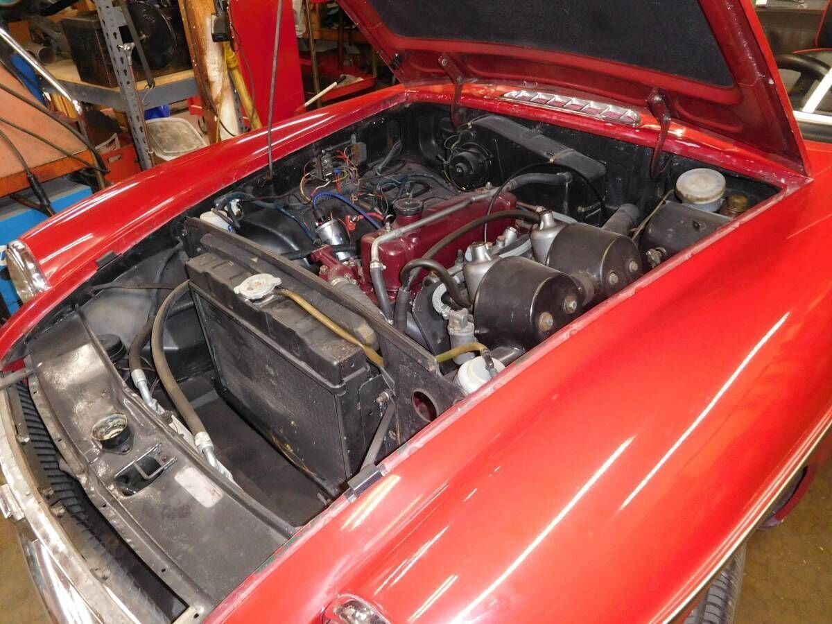 1968 MG MGB MGB, Replaced clutch, Resealed Engine and trans, New tires - photo 5