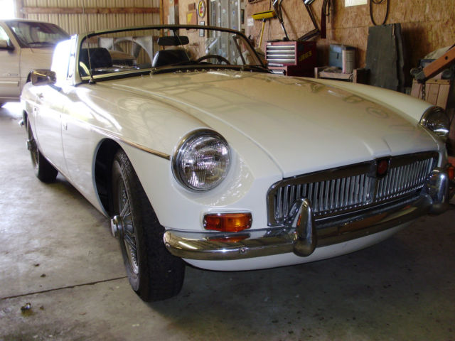1968 MG MGB white & chrome - photo 12