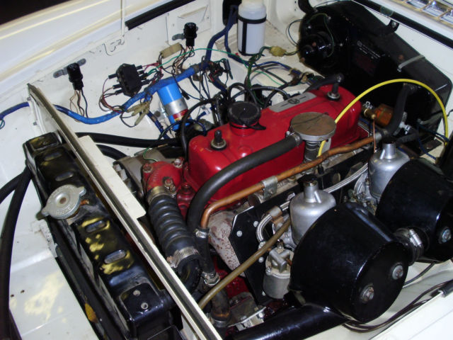 1968 MG MGB white & chrome - photo 4