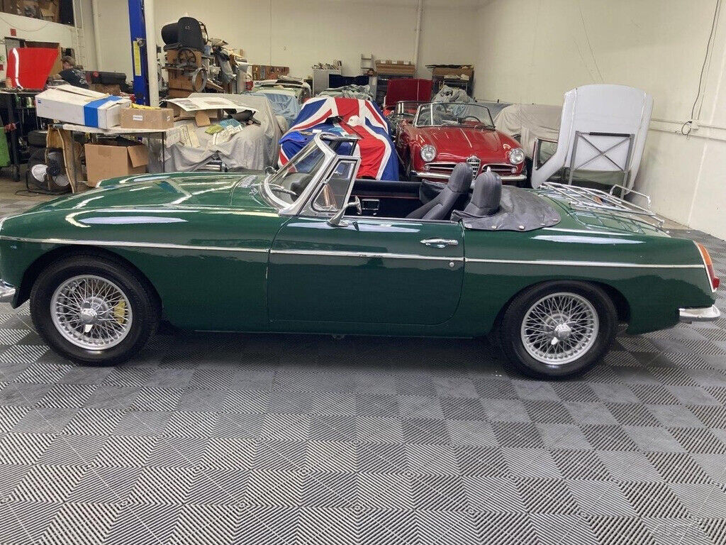 1968 MG MGB 1968 MGB MK2 ROADSTER. BRITISH RACING GREEN - photo 11