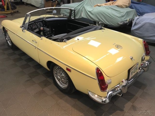 1968 MG MGB OVERDRIVE, WIRE WHEELS - photo 9