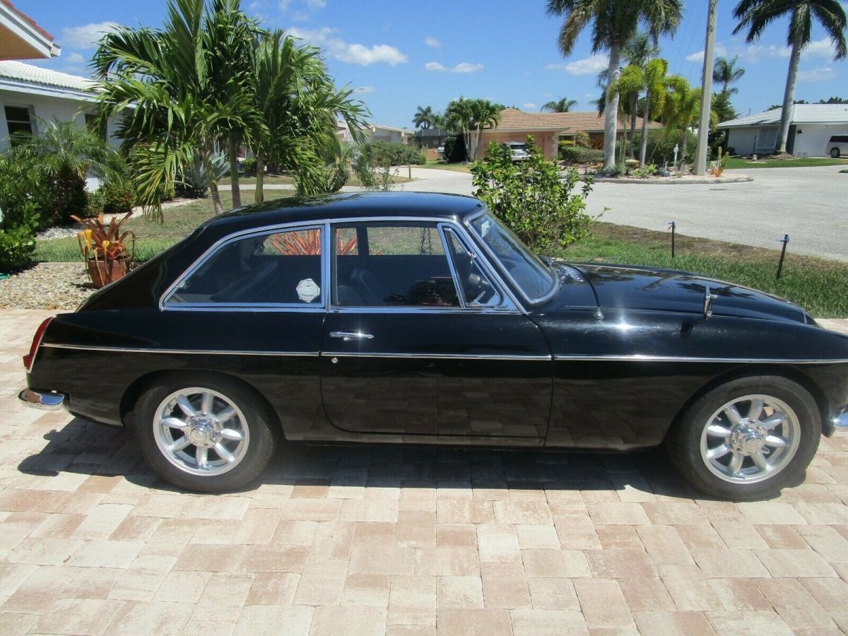 1968 MG MGC GT - photo 2