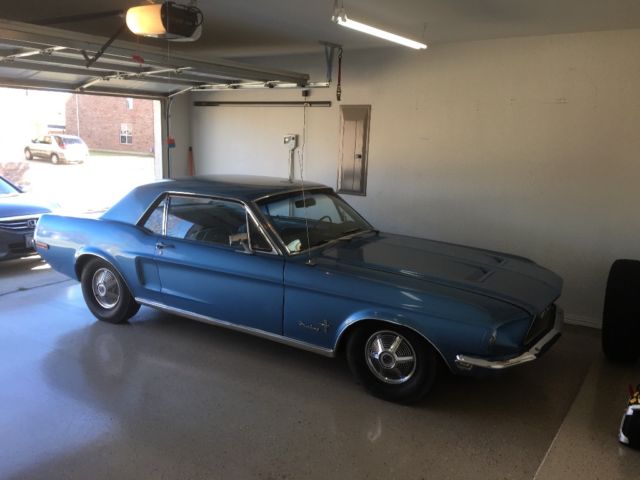 1968 mustang coupe. 6 cylinder auto trans 1968 Ford Mustang --coupe