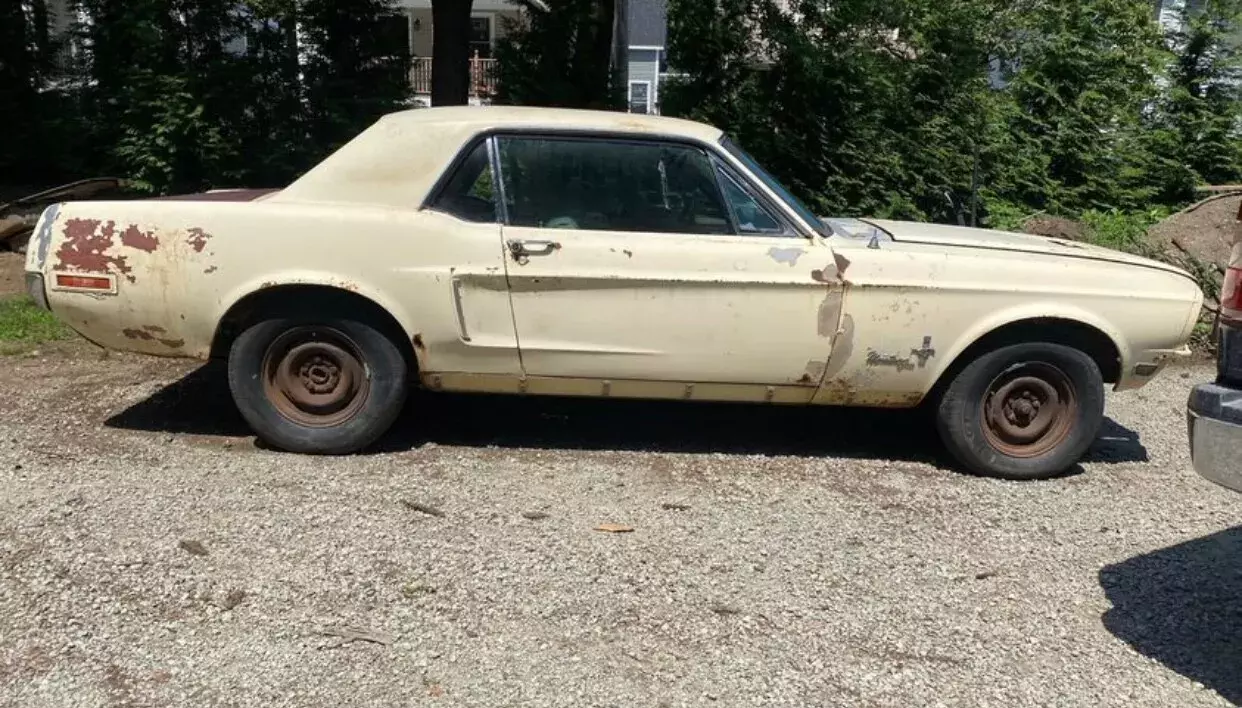 1968 Ford Mustang - photo 2
