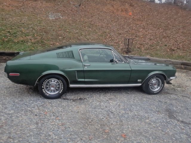 1968 Mustang Fastback GT S Code "Bullitt" 4 speed Highland Green deluxe interior 1968 Ford Mustang GT Fastback S code