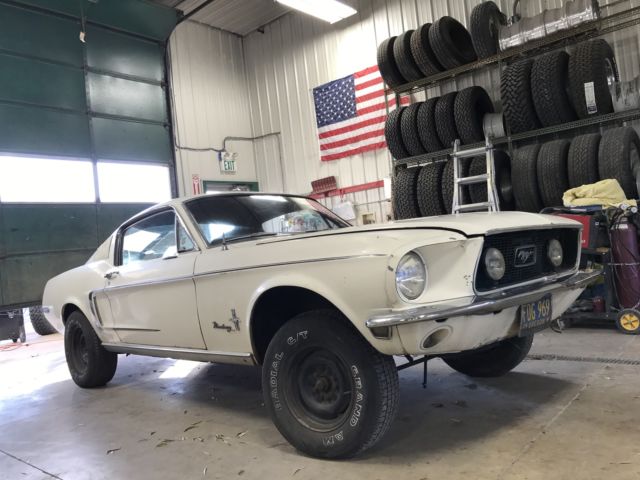 1968 Mustang Fastback - West Coast Vehicle & Super Solid! 1968 Ford Mustang