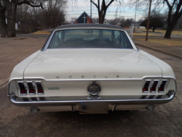 1968 Ford Mustang Dark Red Interior - photo 5