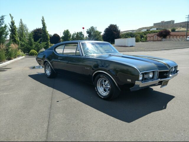 1968 Oldsmobile 442 Holiday Coupe - photo 3