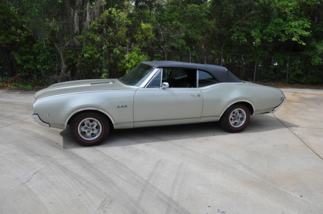 1968 Oldsmobile 442 Base Convertible 2-Door - photo 2