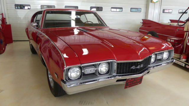 1968 Oldsmobile 442 Holiday Coupe - photo 4