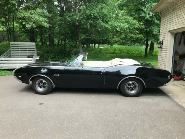 1968 Oldsmobile 442 Turnpike Cruiser. No rust, only 3 owners, take a look! 1968 Oldsmobile 442