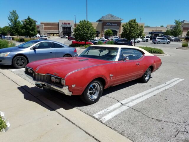 1968 Oldsmobile Cutlass 350 (Red w/White Vinyl Top and Rally Wheels) 1968 Oldsmobile Cutlass White Vinyl Top