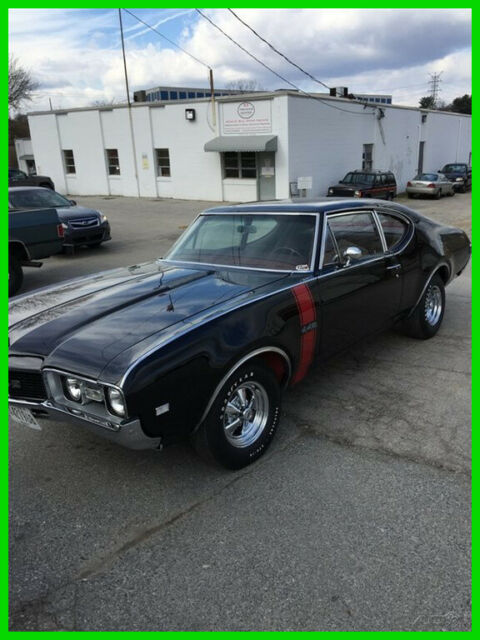 1968 Oldsmobile Cutlass 442 350ci w 1,220 Mi Hurst 4-Spd Manual Edlebrock Carb 1968 Oldsmobile Cutlass 442 with Engine with 1,200 Miles