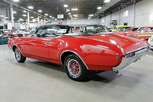 1968 Oldsmobile Cutlass Convertible - photo 3