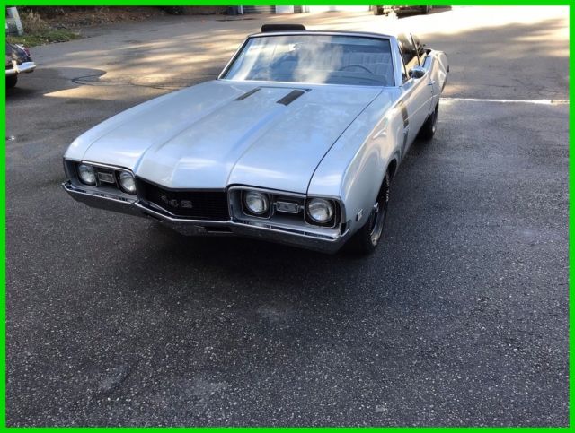 1968 Oldsmobile Cutlass Convertible (442 Clone) 1968 Oldsmobile Cutlass
