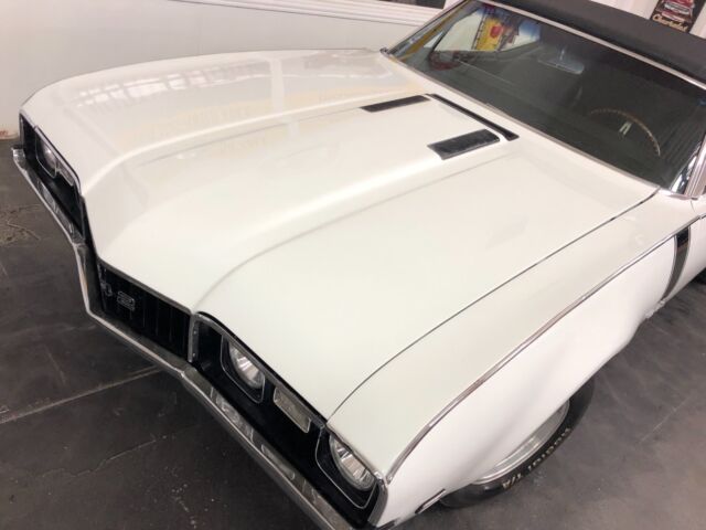 1968 Oldsmobile Cutlass -CONVERTIBLE-BIG BLOCK with 5 SPEED-12 BOLT-PS-PB- - photo 11