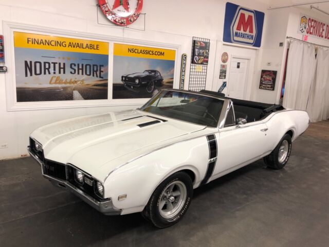 1968 Oldsmobile Cutlass -CONVERTIBLE-BIG BLOCK with 5 SPEED-12 BOLT-PS-PB- - photo 2