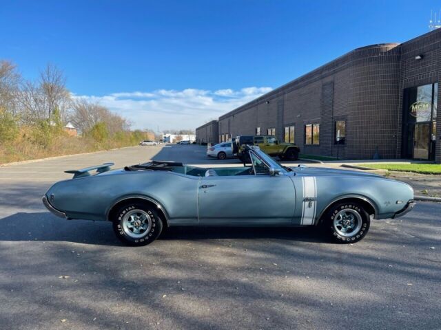 1968 Oldsmobile Cutlass S CONVERTIBLE ROCKET 350ci - photo 9