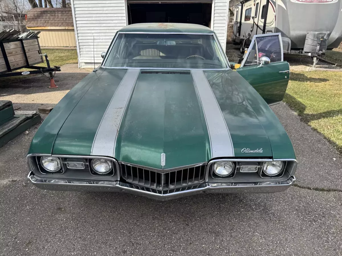 1968 Oldsmobile Cutlass Supreme Classic Sedan Green 1968 Oldsmobile Cutlass