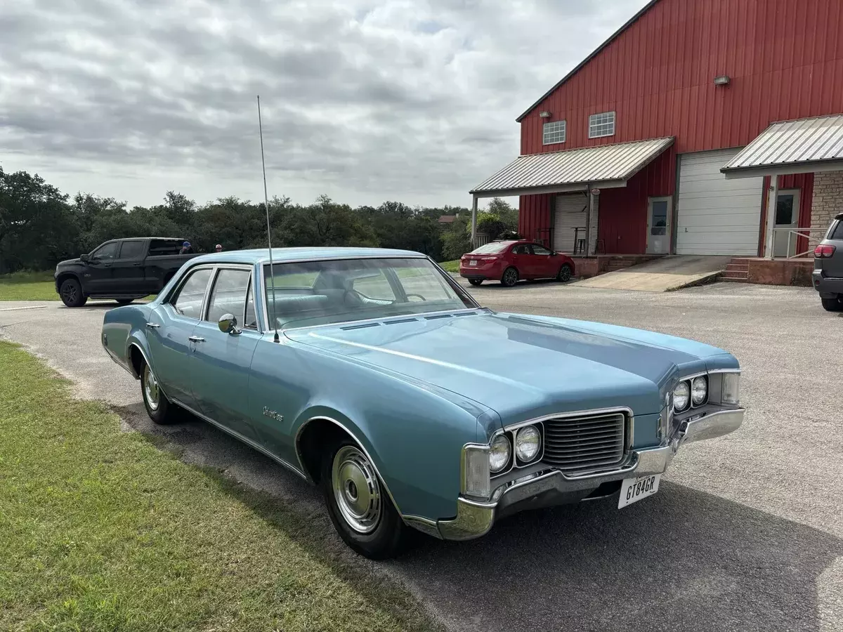 1968 Oldsmobile Delta 88 Blue 1968 Oldsmobile Delta 88