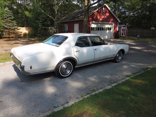 1968 Oldsmobile Eighty-Eight Delta 88 - photo 2