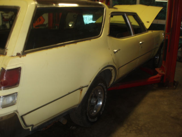 1968 Oldsmobile Vista Cruiser - photo 12
