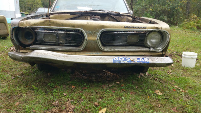 1968 Plymouth Barracuda barn find. Car is as found. Needs restoration or parts. 1968 Plymouth Barracuda