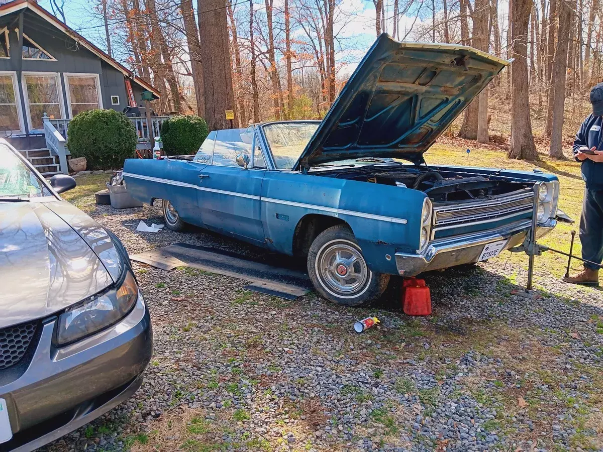 1968 Plymouth Fury III convertible, rusty-needs work 1968 Plymouth Fury