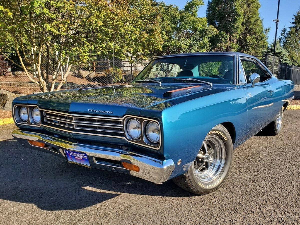 1968 Plymouth Road Runner 383 V8 Automatic PS PDB Electric Blue 1968 Plymouth Road Runner