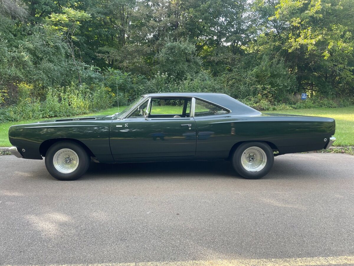 1968 Plymouth Road Runner Coupe Green RWD Manual 1968 Plymouth Road Runner