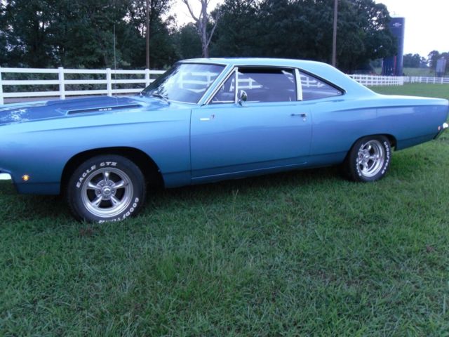 1968 Plymouth Roadrunner 4 Speed 1968 Plymouth Road Runner