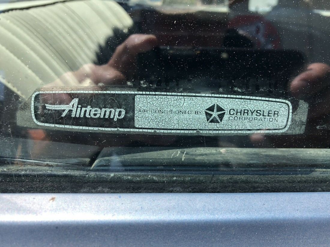 1968 Plymouth Valiant 2 door sedan - photo 5