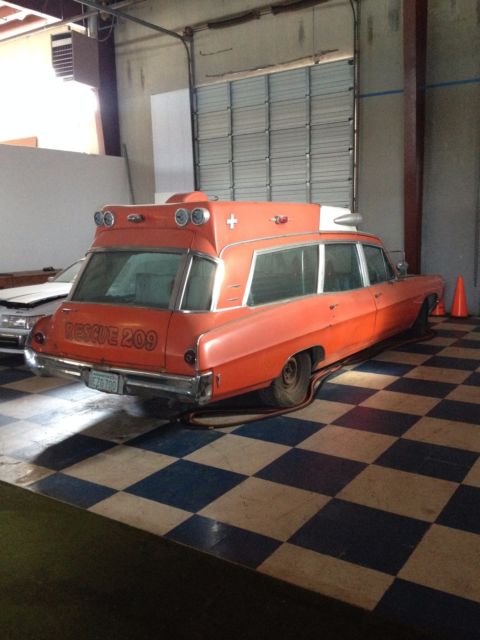 1968 Pontiac Bonneville Superior Coach - photo 2