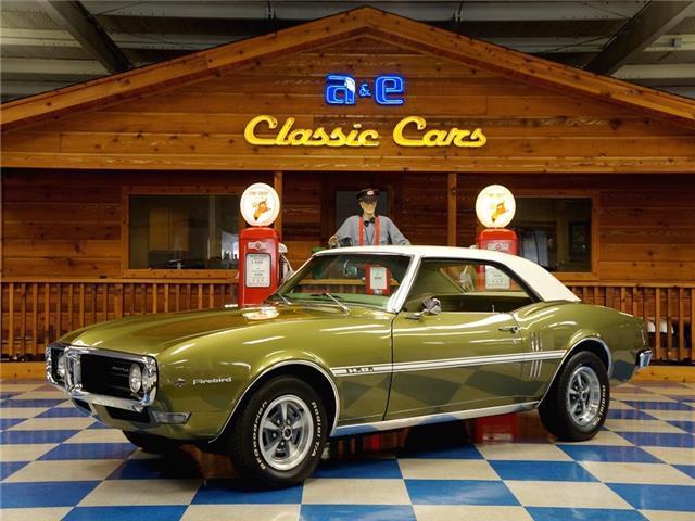 1968 Pontiac Firebird – Verdoro Green / Cameo Ivory 1968 Pontiac Firebird --