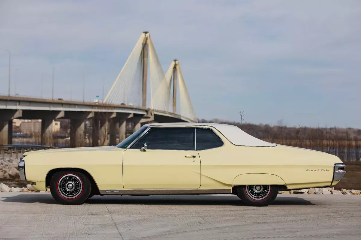 1968 Pontiac Grand Prix, 400ci engine, 8 lug wheels, GM Series 26657 1968 Pontiac Grand Prix