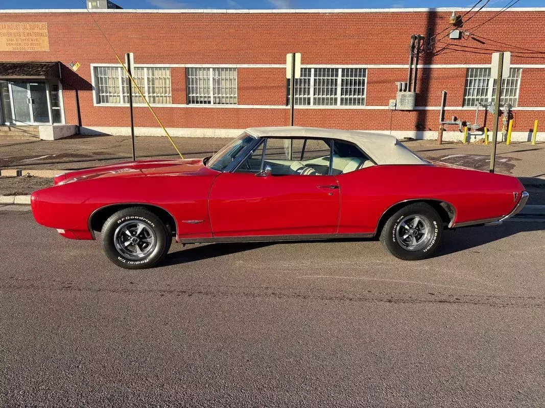 1968 Pontiac GTO 4-speed and cold A/C - photo 2