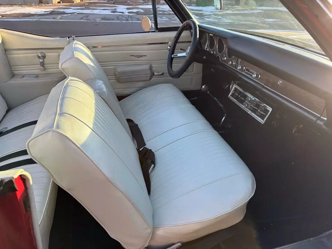 1968 Pontiac GTO 4-speed and cold A/C - photo 8