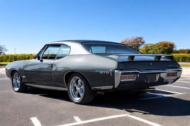1968 Pontiac GTO Hardtop Coupe Restomod - photo 3