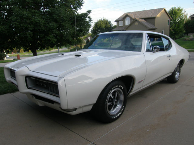 1968 Pontiac GTO Numbers match restored 1968 Pontiac GTO GTO