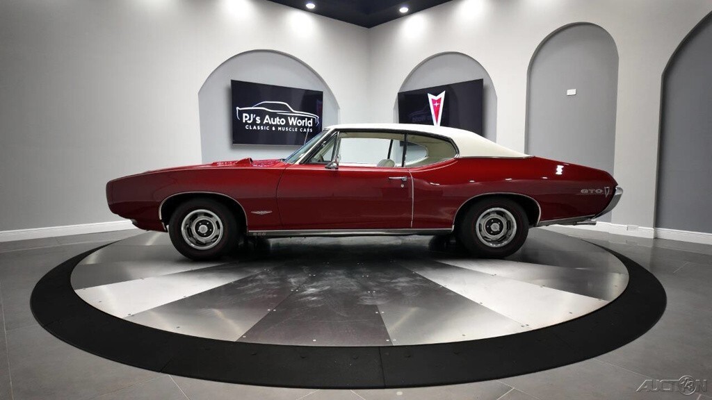 1968 Pontiac GTO WT engine block factory rated at 360 horsepower - photo 2