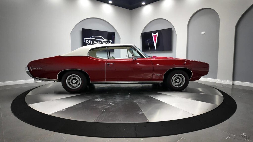 1968 Pontiac GTO WT engine block factory rated at 360 horsepower - photo 5